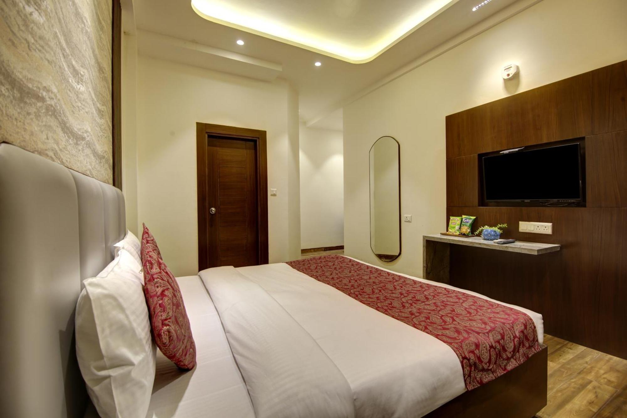 Hotel Kashish Plaza - 5 Mins From Metro Station Dillí Exteriér fotografie