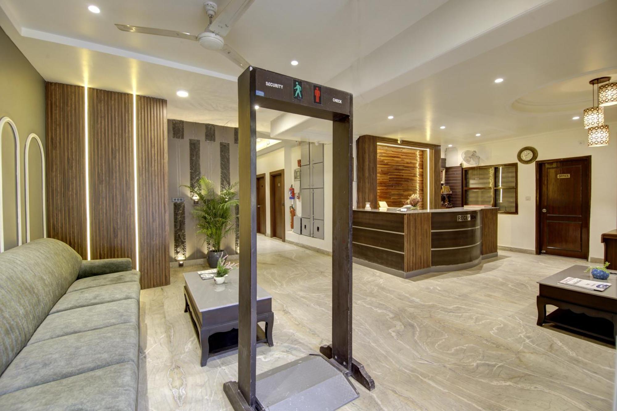 Hotel Kashish Plaza - 5 Mins From Metro Station Dillí Exteriér fotografie