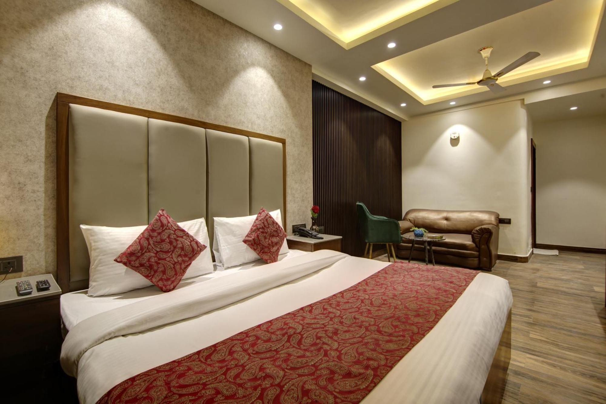 Hotel Kashish Plaza - 5 Mins From Metro Station Dillí Exteriér fotografie